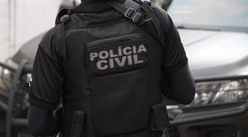 Dona Déa e Lívia Andrade selam a paz: 
