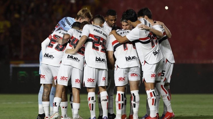 São Paulo aceita propostas de dois clubes por volante; decisão final será do jogador