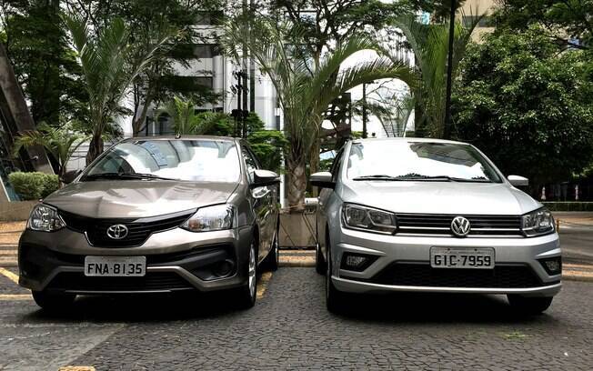 VW Voyage automático ao lado do rival Toyota Etios Sedan, seu principal rival além do Ford Ka Sedan 1.5