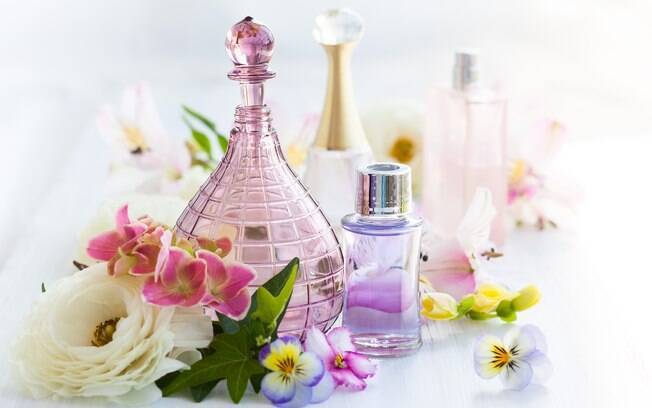 Os perfumes florais são umas das principais escolhas entre as mulheres