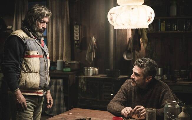 Ricardo Darín e Leonardo Sbaraglia em cena de Neve Negra, o novo filme de Martín Hodara