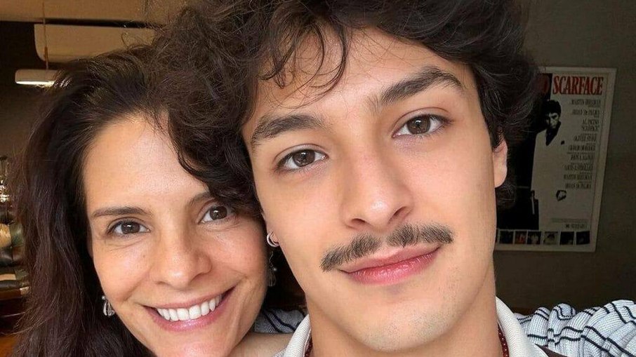Helena Ranaldi comenta atuação do filho em Vale Tudo Helena Ranaldi comenta atuação do filho em Vale Tudo