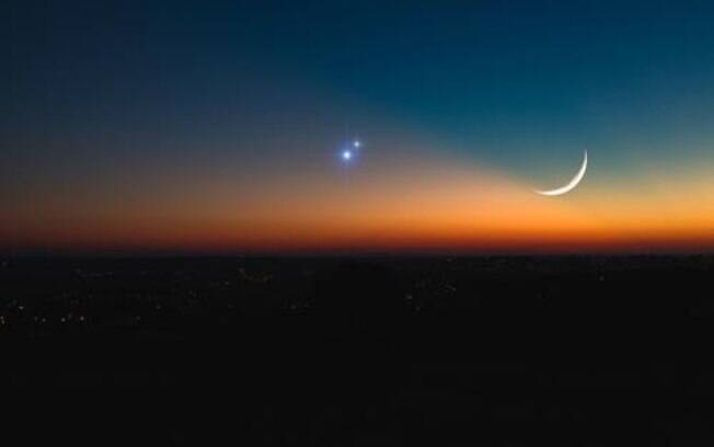Lua Nova e Grande Conjunção em Aquário Lua Nova e Grande Conjunção em Aquário