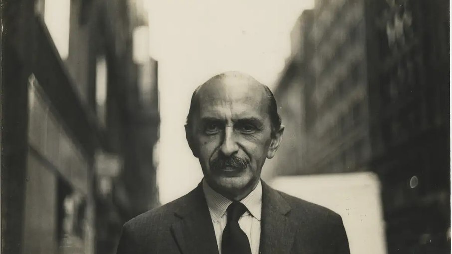 Lucio Costa