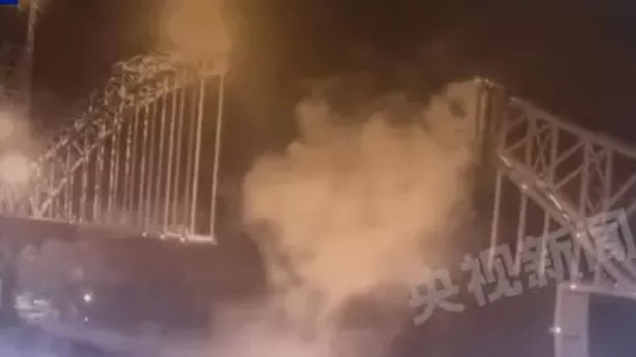 Desabamento de ponte em construção mata 12 operários na China