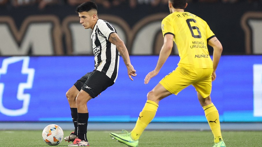 Conmebol confirma torcida do Botafogo em jogo com Peñarol, que acontecerá no Estádio Centenário