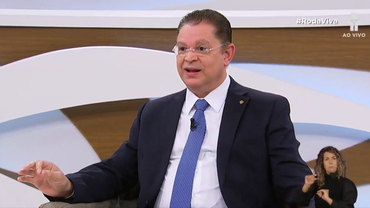 S%C3%B3stenes%20defende%20anistia%20a%20presos%20do%208%20de%20janeiro