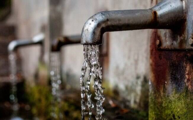 Sanasa interrompe abastecimento de água para dois bairros nesta terça