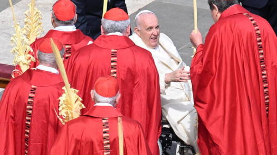 Papa Francisco não celebrará Via Crucis no Coliseu