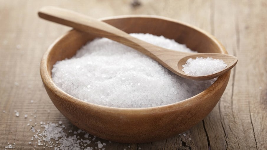 Segundo a pesquisa, o sal light reduz os riscos de morte precoce por qualquer causa em até 11%, doenças cardiovasculares em 13% e os riscos de ataque cardíaco ou acidente vascular cerebral por 11%