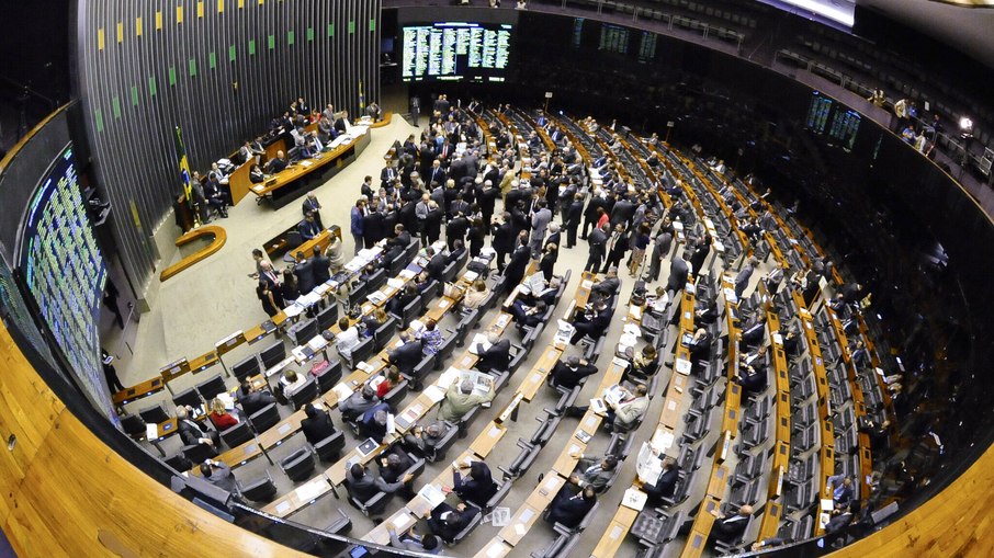 Plenário da Câmara dos Deputados durante sessão conjunta do Congresso Nacional