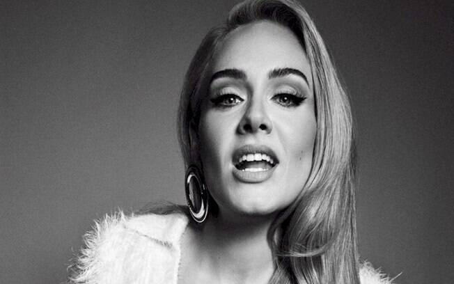 Adele chega aos 34 anos de idade e comemora sua atual fase da vida