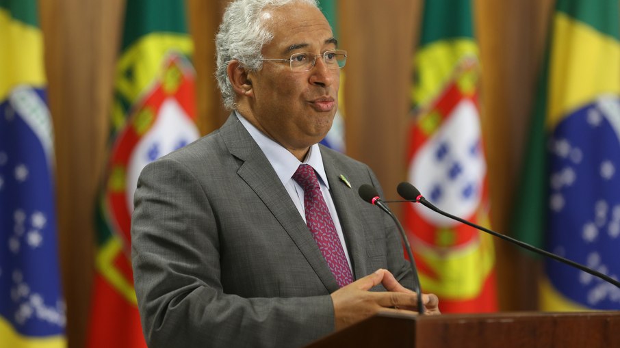 Geringonça vira problema para governo e inicia crise em Portugal:  Parlamento pode ser dissolvido
