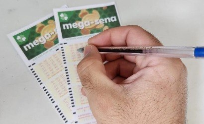 Mega-Sena: ninguém é sorteado e prêmio acumula em R$ 127 milhões