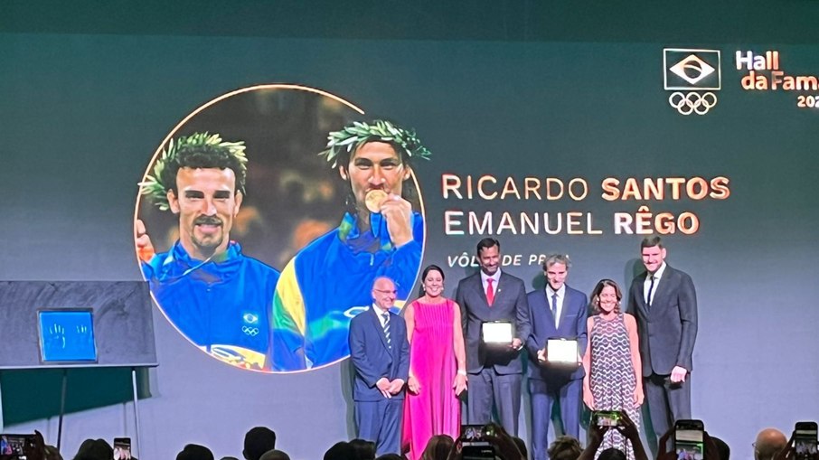 Heróis olímpicos são homenageados no Hall da Fama