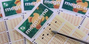 Prêmio de R$ 54 milhões da Mega-Sena: quanto rende na poupança