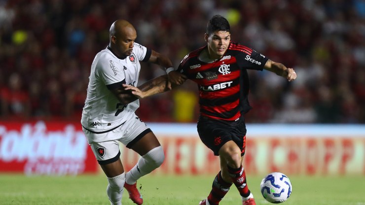 Com%20gol%20no%20final%2C%20Flamengo%20vence%20Botafogo-PB%20na%20Copa%20do%20Brasil