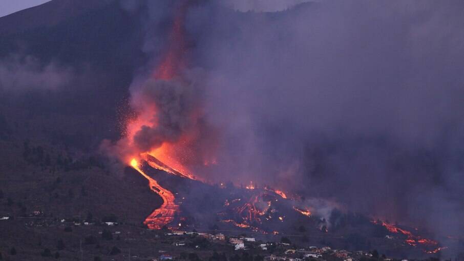 Cumbre Vieja: Especialista alerta para possibilidade de nova erupção do vulcão