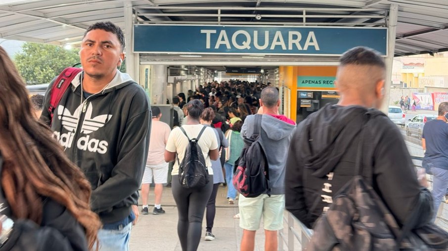 Terminal da Taquara durante greve de ônibus