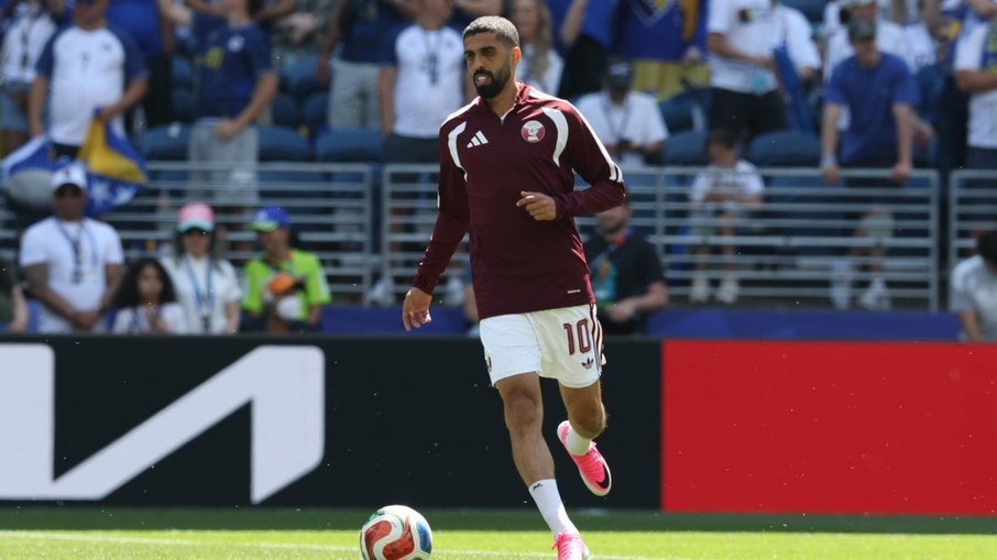 Hassan Alhaydos descontou para o Catar no fim do primeiro tempo