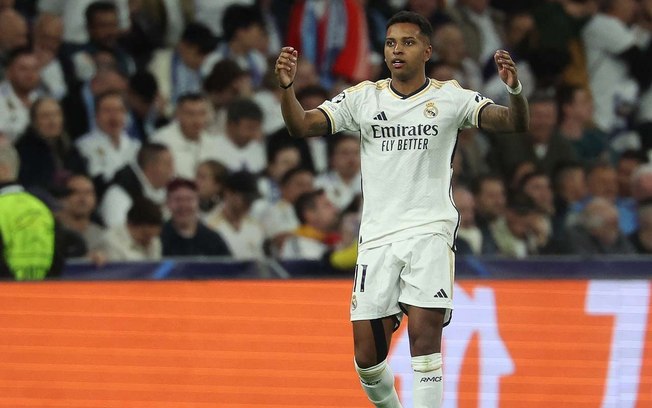 Rodrygo celebra seu gol. Homenagem para Cristiano Ronaldo