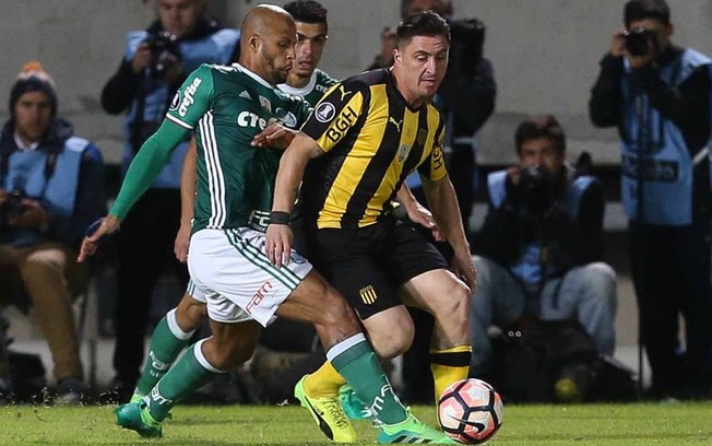 Partida entre Palmeiras e Peñarol ficou marcada por confusão com Felipe Melo