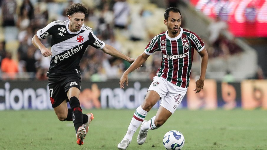 Partida foi movimentada no Maracanã Partida foi movimentada no Maracanã