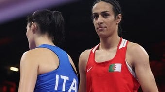 Paris 2024: boxeadora abandona luta contra argelina reprovada em teste de gênero