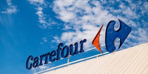 Carrefour tenta vender 700 lojas, que seguem sem comprador