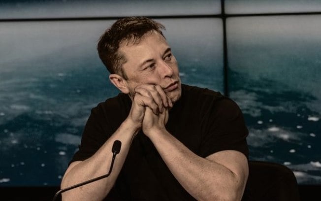 Setor de IA mente sobre não violar direitos autorais, acusa Musk