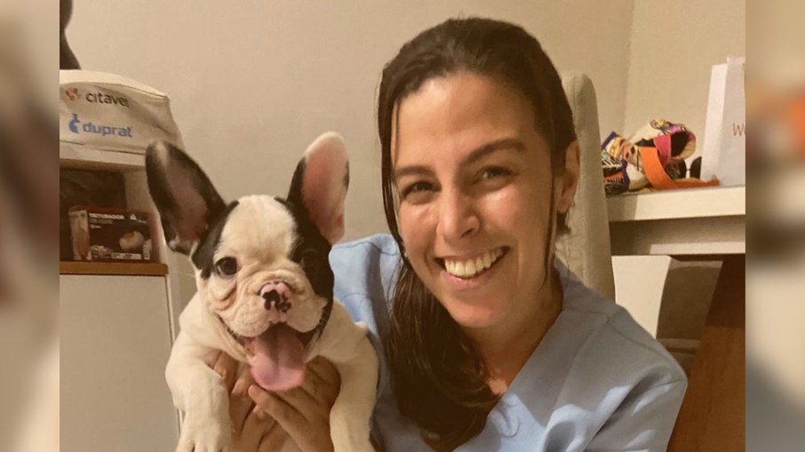 Veterinária Thayna Clemente, da rede Tudodvet
