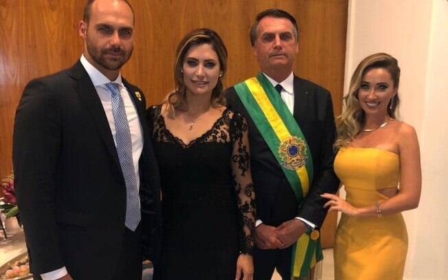 Eduardo, Michelle, Jair Bolsonaro e Heloíse Wolf Eduardo, Michelle, Jair Bolsonaro e Heloíse Wolf