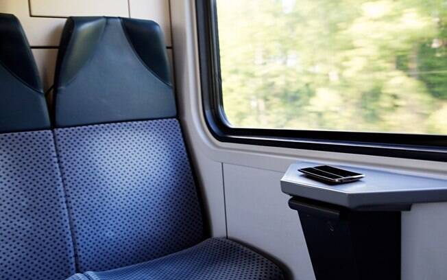 E no trem, como deve ser o comportamento dos passageiros? E no trem, como deve ser o comportamento dos passageiros?