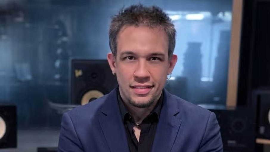 Aos 47 anos, Kiko Scornavacca, muda de carreira e constrói nova vida no exterior. Aos 47 anos, Kiko Scornavacca, muda de carreira e constrói nova vida no exterior.