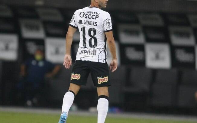 Júnior Moraes admite que entrou 'no sacrifício', e fala sobre sua estreia pelo Corinthians: 'Feliz de ajudar o time'