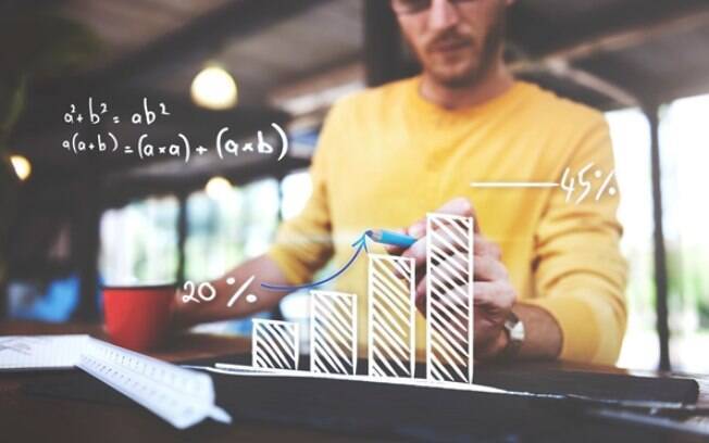 Seguros e franquias: em alta, setores podem ser alternativa para empreendedores