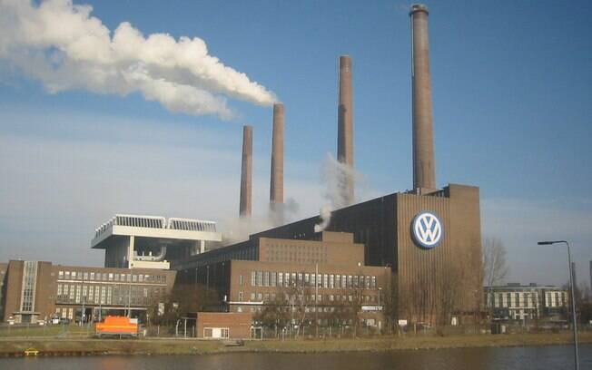 Volkswagen: trabalhadores aprovam redução de 35% da mão de obra