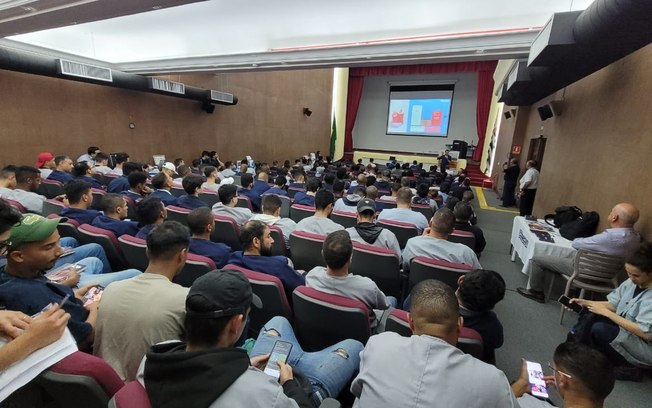 Empresa capacita mais de 20 mil profissionais na área de elétrica em 2025 Empresa capacita mais de 20 mil profissionais na área de elétrica em 2025