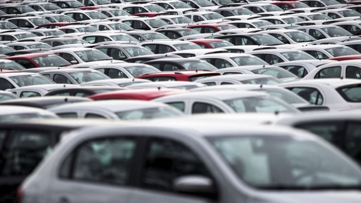 Crédito travado: Selic a 15% ameaça futuro do setor automotivo