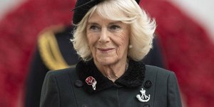 Rainha Camilla revela agressão sexual sofrida na adolescência