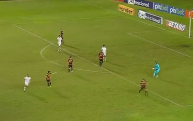 Com gol de Vagner Love, Sport arranca empate com o Criciúma pela Série B