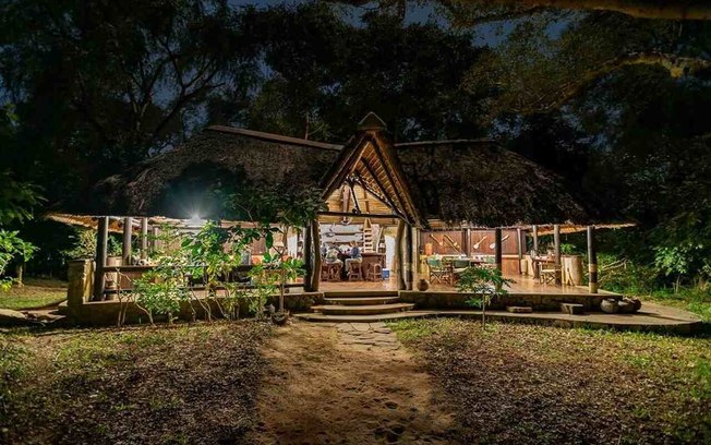Carlos Queiroz é um dos proprietários do resort atacado por rebeldes em Moçambique Carlos Queiroz é um dos proprietários do resort atacado por rebeldes em Moçambique