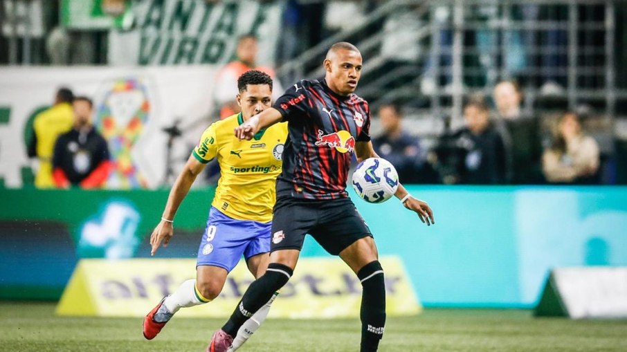 Jhon Jhon se pronuncia após fala polêmica envolvendo o Palmeiras Jhon Jhon se pronuncia após fala polêmica envolvendo o Palmeiras