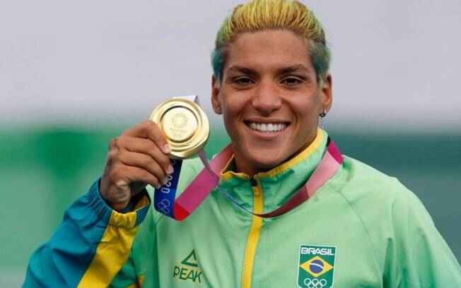 Medalhista olímpica Ana Marcela Cunha é campeã na Copa Europeia de Águas Abertas