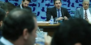 Projeto da Dosimetria pode livrar Bolsonaro da prisão "fechada"