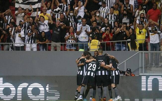 Botafogo aposta em nova fase e dificuldades do Atlético-GO para superar retrospecto em Goiânia