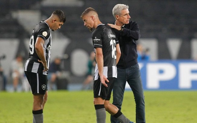 E agora? Botafogo foca forças no Campeonato Brasileiro após eliminação