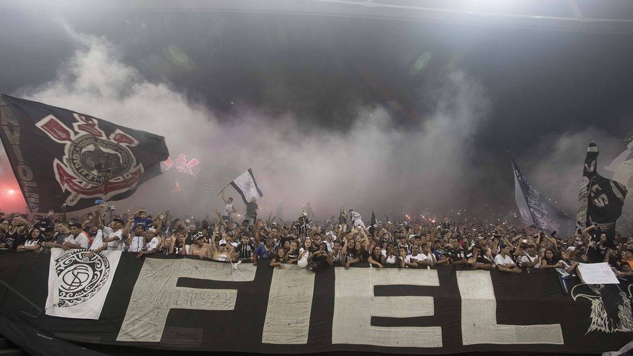 Torcida do Corinthians se revolta com chamada da Globo sobre final da Copa do Brasil