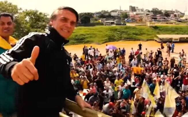 Propaganda de Bolsonaro na TV mostra flashes de campanha nas ruas; prática foi cessada após ataque em Juiz de Fora