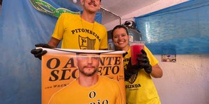 Mulher pede demissão e fatura com drink do "Agente Secreto"